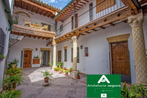 Гостиница Multi Apartamentos La Kasbah  Херес